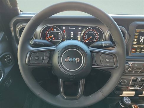 Certified 2023 Jeep Gladiator Sport image 14