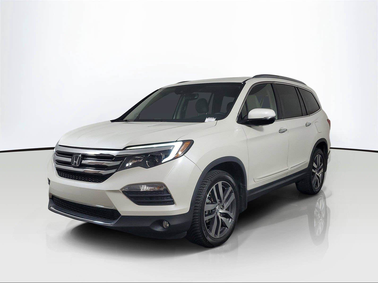 Used 2017 Honda Pilot Elite image 3