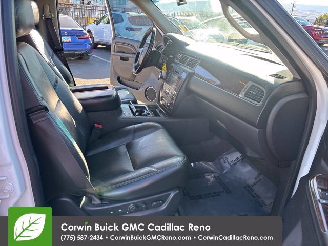 Used 2013 GMC Yukon XL Denali AWD/4WD image 28