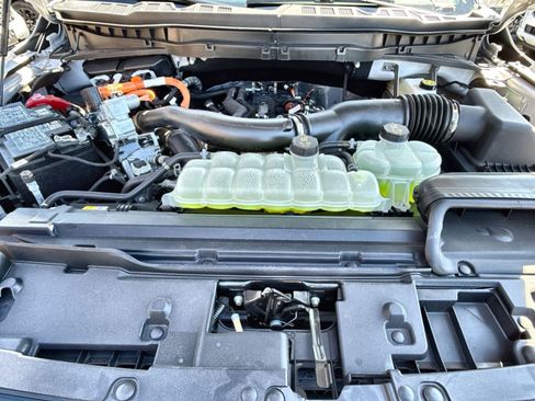 New 2025 Ford F150 Platinum w/ Equipment Group 702A High AWD/4WD image 39