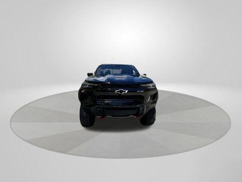 Used 2023 Chevrolet Colorado ZR2 image 2