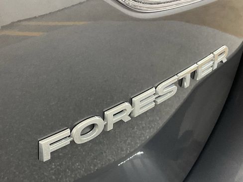 Used 2024 Subaru Forester AWD/4WD image 23