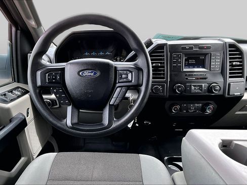 Used 2017 Ford F150 XL w/ XL Power Equipment Group AWD/4WD image 5
