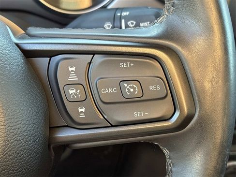 Used 2022 Jeep Gladiator Sport image 27