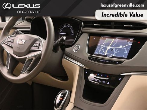 Used 2017 Cadillac XT5 Luxury w/ Driver Awareness Package image 33
