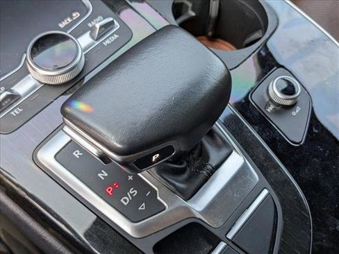 Used 2018 Audi Q7 3.0T Premium Plus w/ Premium Plus Package image 12