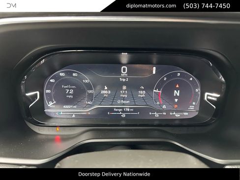 Used 2022 GMC Yukon XL Denali w/ Advanced Technology Package image 25