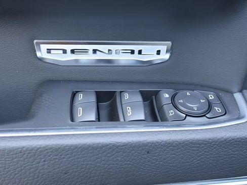 New 2026 GMC Sierra 1500 Denali w/ Denali Reserve Package AWD/4WD image 13