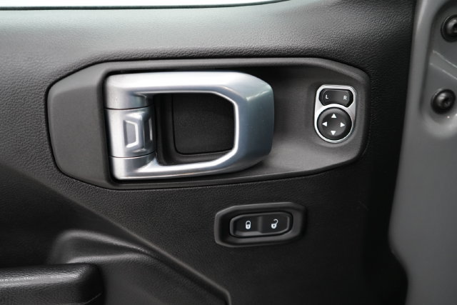 Used 2021 Jeep Wrangler Unlimited Sport AWD/4WD image 10