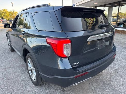 Used 2024 Ford Explorer XLT w/ Equipment Group 202A AWD/4WD image 11