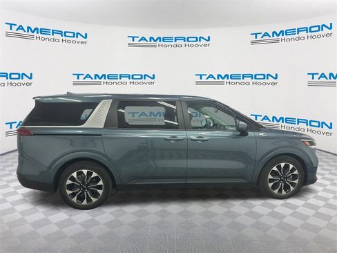 Used 2024 Kia Carnival EX image 6