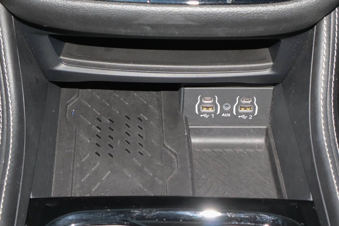 Used 2025 Chrysler Pacifica Limited FWD image 24