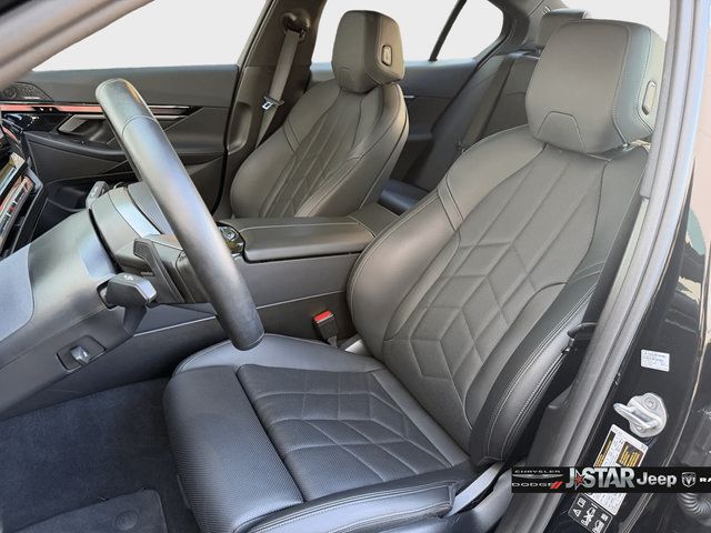 Used 2024 BMW 540i xDrive w/ M Sport Package AWD/4WD image 10