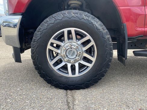 Used 2017 Ford F250 Lariat w/ Lariat Ultimate Package AWD/4WD image 27