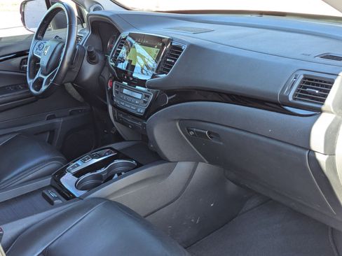 Used 2020 Honda Pilot Touring image 29