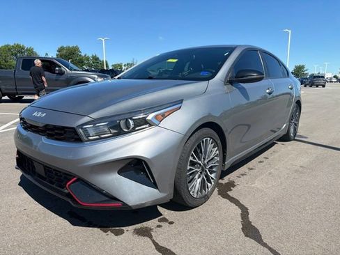 Used 2022 Kia Forte GT-Line w/ GT-Line Premium Package FWD image 2