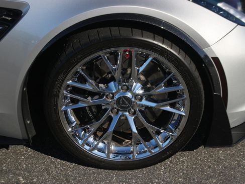 Used 2019 Chevrolet Corvette Z06 RWD image 36