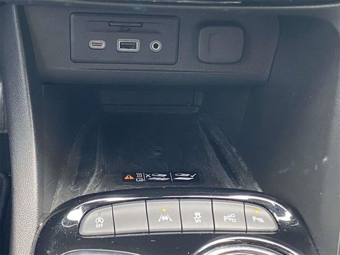 Used 2022 Buick Encore GX Essence w/ Advanced Technology Package image 29