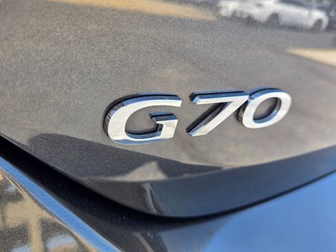 Used 2025 Genesis G70 2.5T RWD image 9