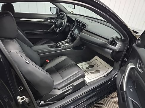 Used 2020 Honda Civic Touring image 16