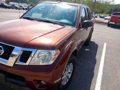 Used 2018 Nissan Frontier SV w/ Value Truck Package image 1