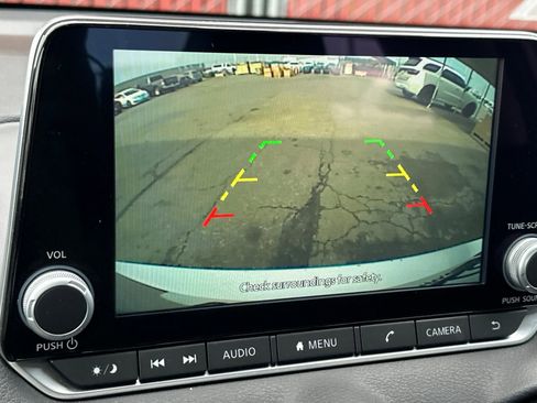 Certified 2023 Nissan Sentra SV image 18