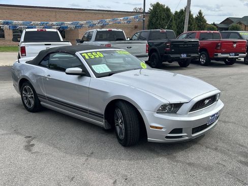 Used 2013 Ford Mustang Premium RWD image 7