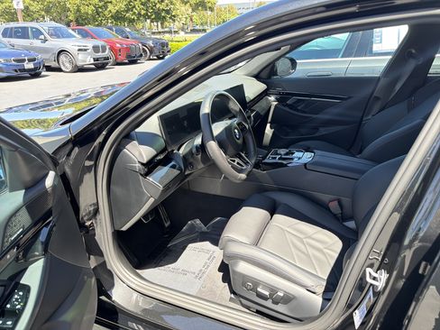 Used 2026 BMW 530i RWD image 12