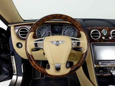 Used 2014 Bentley Continental GT image 19
