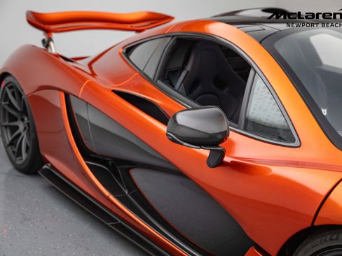 Used 2015 McLaren P1 RWD image 4