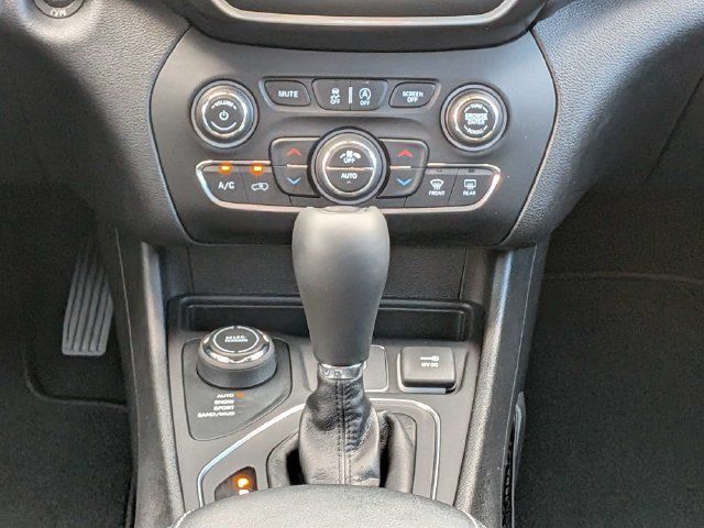 Used 2021 Jeep Cherokee Latitude Lux w/ Comfort/Convenience Group AWD/4WD image 22