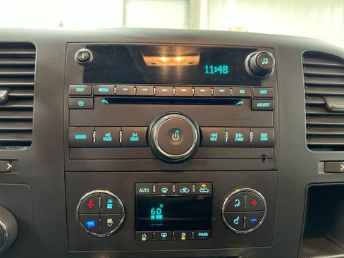 Used 2012 Chevrolet Silverado 2500 LT w/ Interior Plus Package AWD/4WD image 14