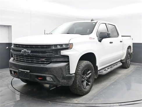 Used 2020 Chevrolet Silverado 1500 LT Trail Boss image 10