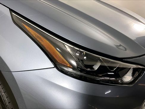 Used 2021 Toyota Highlander Platinum image 26