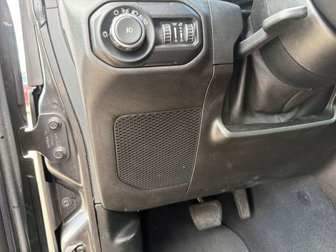 Used 2018 Jeep Wrangler Unlimited Sport S AWD/4WD image 18