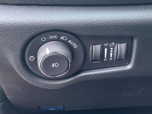 New 2026 Chrysler Pacifica Select image 14