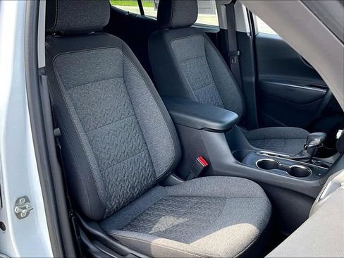 Used 2024 Chevrolet Equinox LT FWD image 11