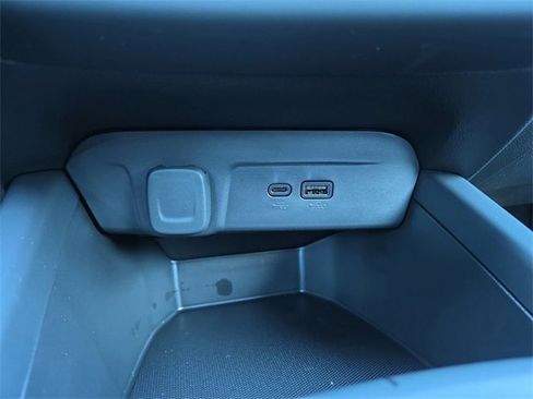 New 2026 Chevrolet Trax RS w/ Sunroof Package image 24