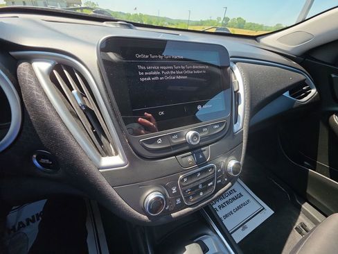 Used 2023 Chevrolet Malibu LT FWD image 18