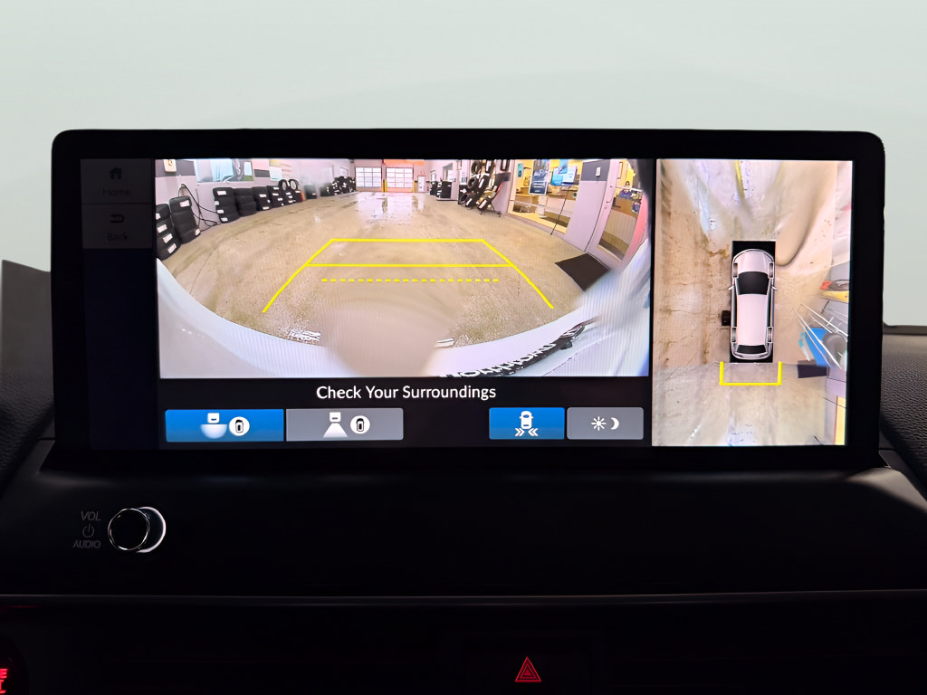 New 2026 Honda Pilot Touring image 9