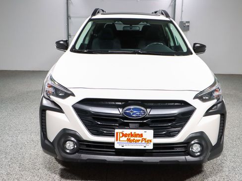 Used 2023 Subaru Outback Premium image 4