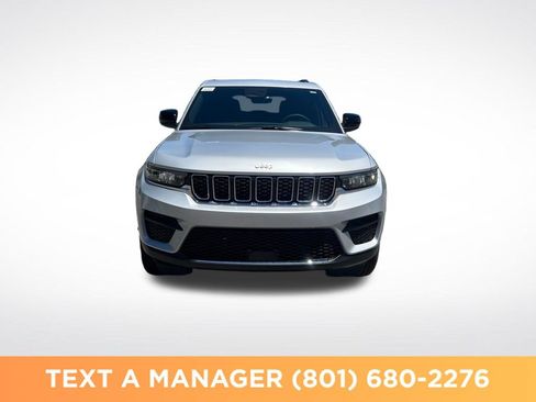 New 2026 Jeep Grand Cherokee 4WD image 8