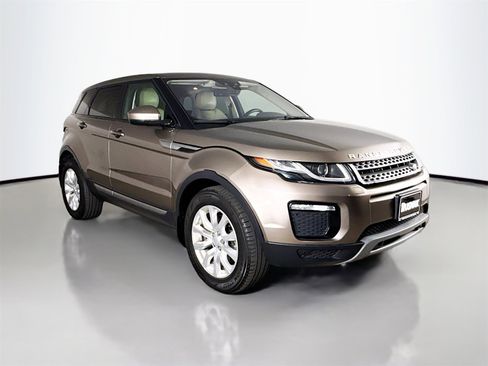 Used 2018 Land Rover Range Rover Evoque SE image 1