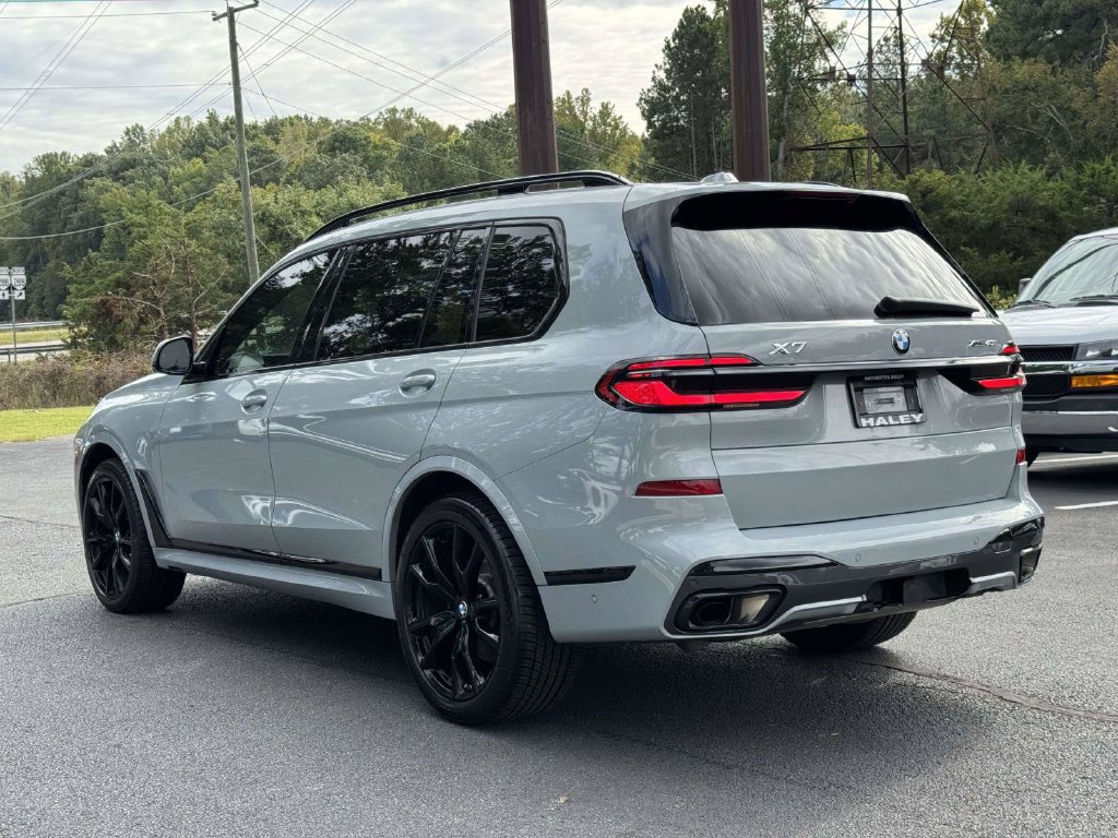 Used 2025 BMW X7 xDrive40i w/ M Sport Package AWD/4WD image 25