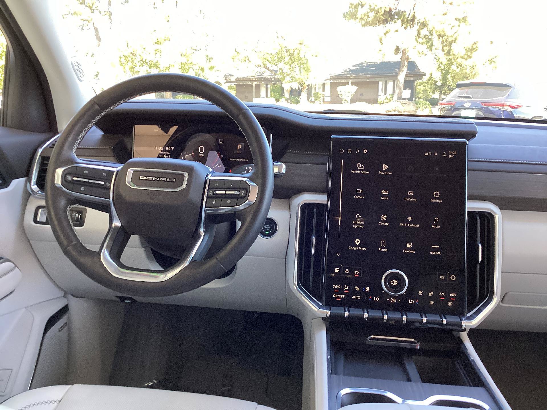 Used 2025 GMC Acadia Denali AWD/4WD image 18