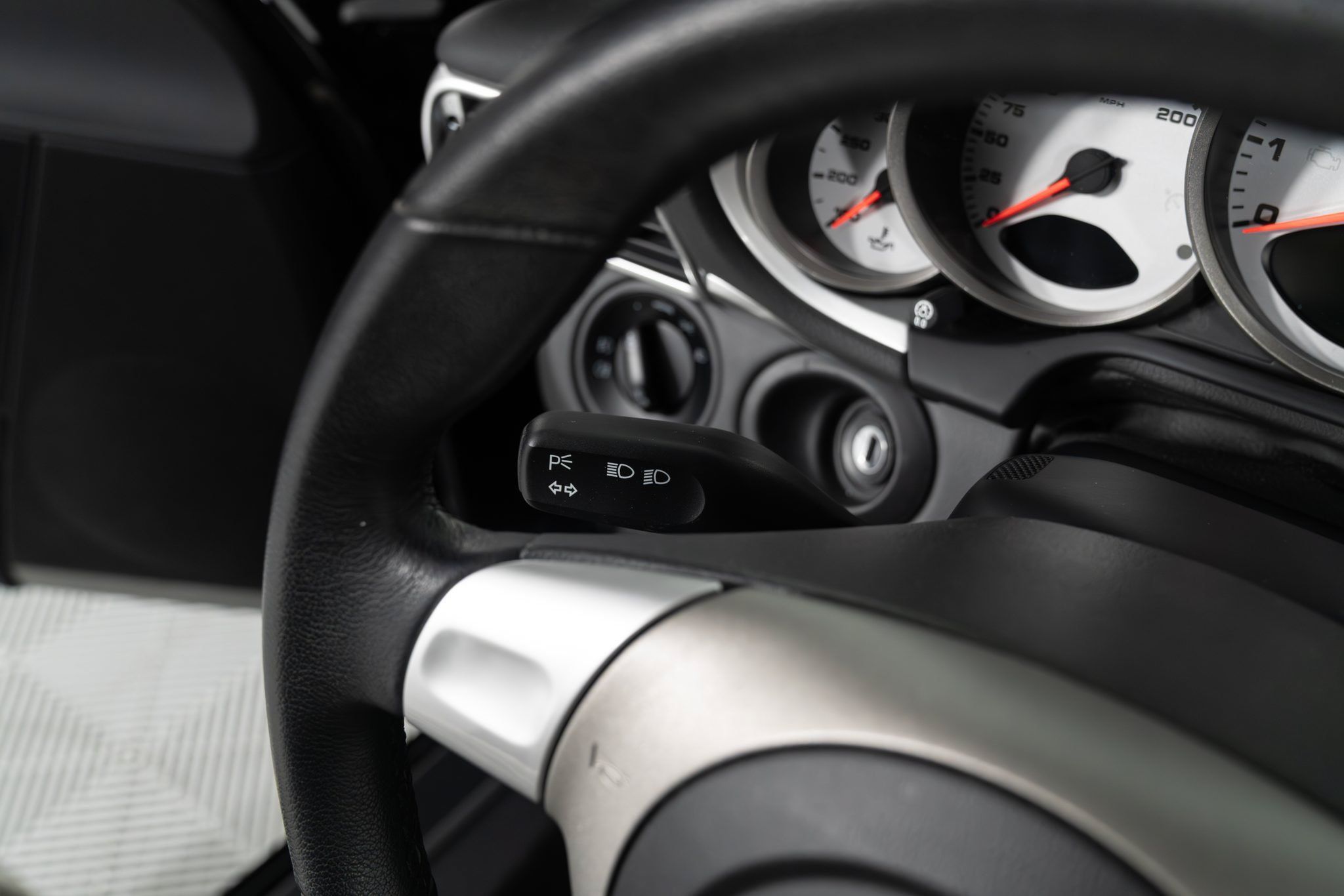 Used 2005 Porsche 911 Carrera S RWD image 34