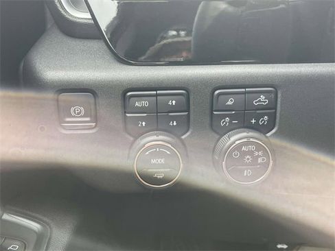 Certified 2024 Chevrolet Silverado 1500 LT Trail Boss w/ LT Trail Boss Premium Package image 26