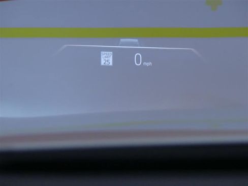 Used 2024 BMW i7 xDrive60 w/ Premium Package image 25