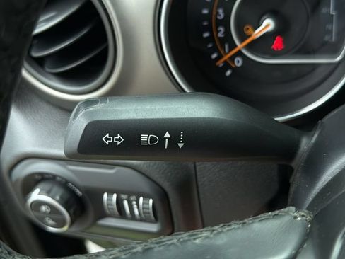 Used 2022 Jeep Gladiator Sport AWD/4WD image 31