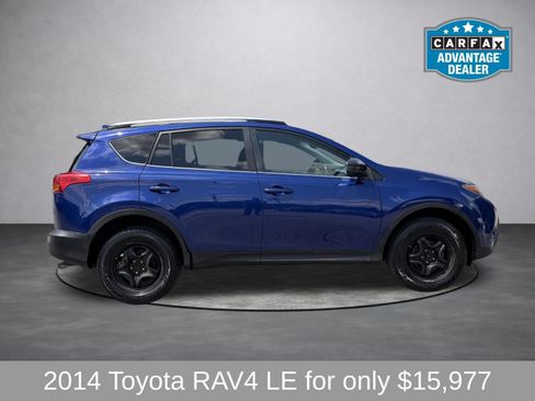 Used 2014 Toyota RAV4 LE AWD/4WD image 2